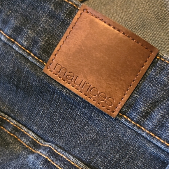 Maurices Dark Blue Cropped Jeans - Picture 4 of 7